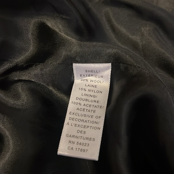 Banana Republic Fully Lined Wool Blazer with Faux Pockets with Trim, Sz. 4. - Picture 11 of 14